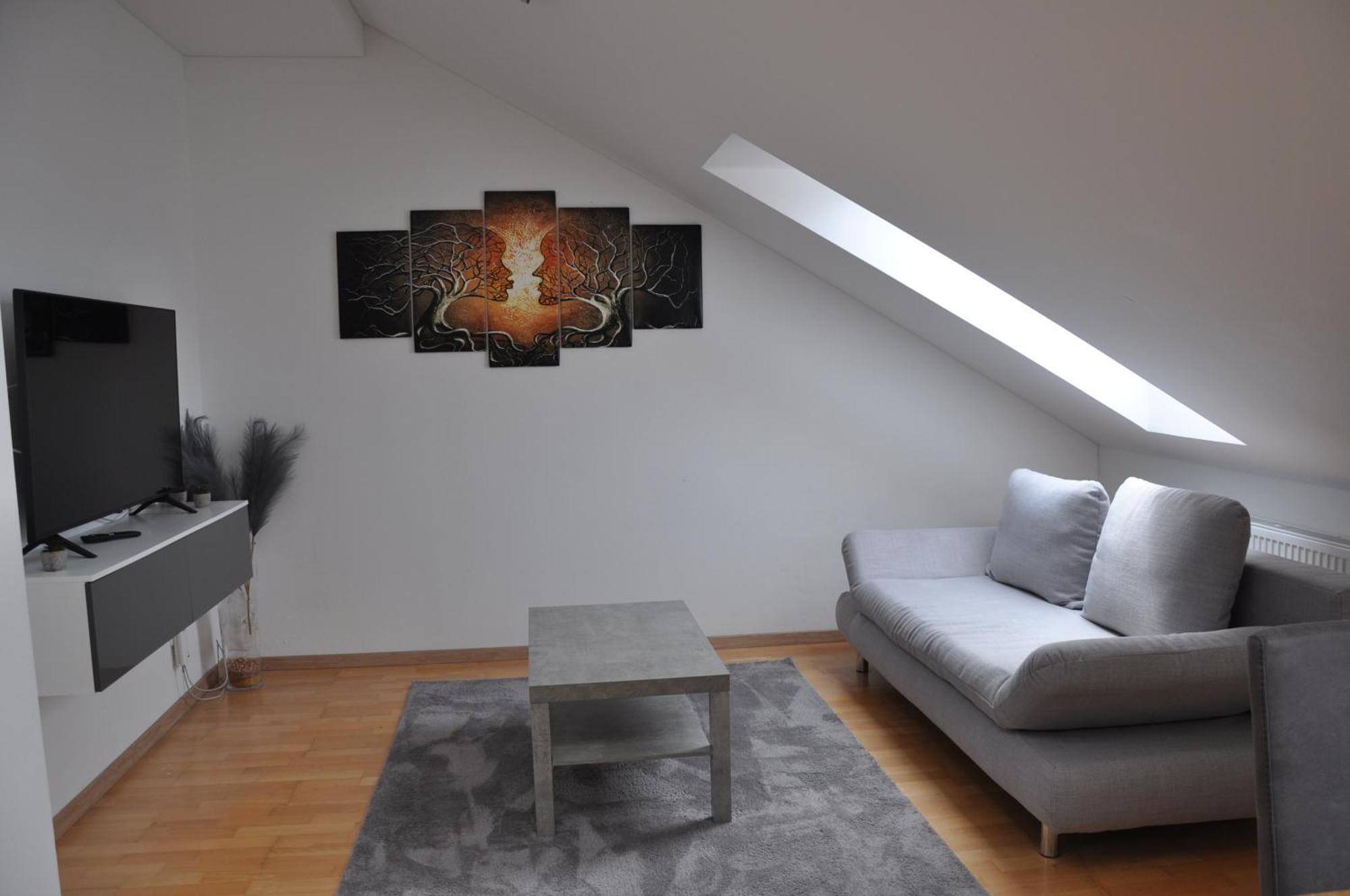 Ferienwohnung "Julka" Kostenloses W-Lan Giebelstadt Buitenkant foto