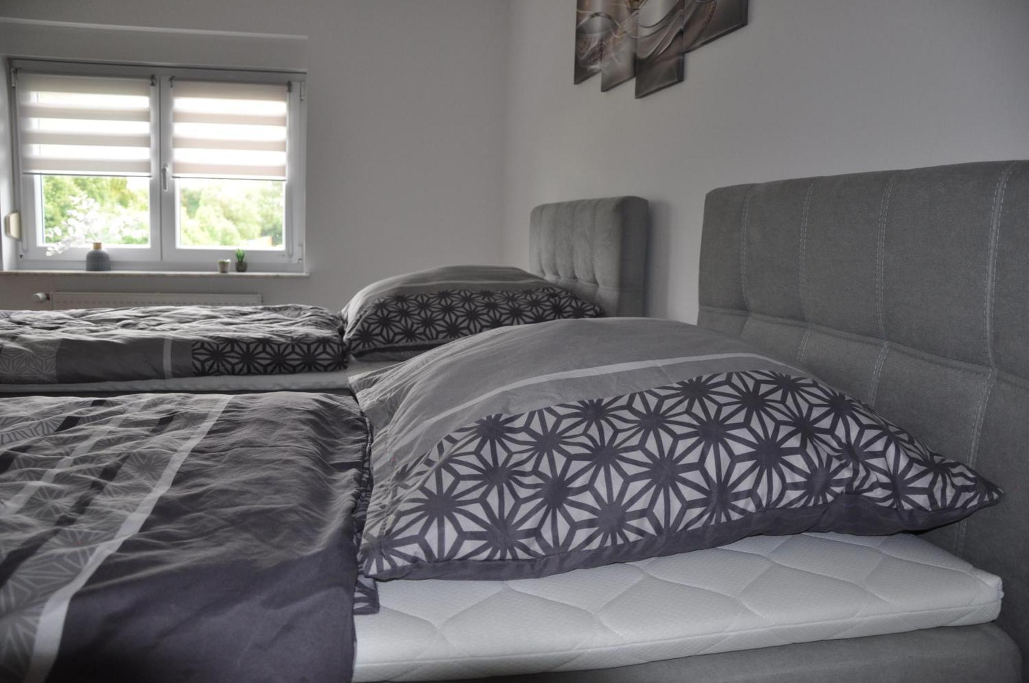 Ferienwohnung "Julka" Kostenloses W-Lan Giebelstadt Buitenkant foto